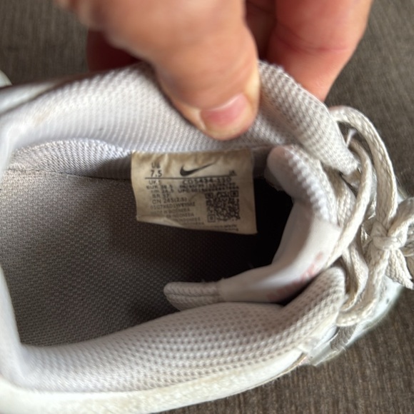 Nike Court Vision Sneakers, Women’s size 7.5, White &  Pink, PreOwned - Picture 5 of 16